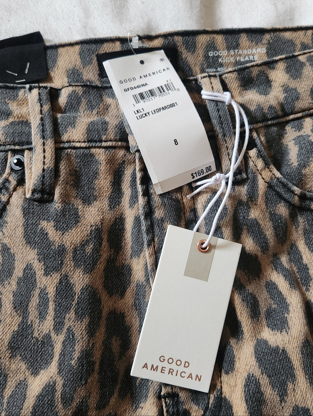 Good American Leopard Print Kick Flare Jeans High Rise NWT Size 8 - Picture 3 of 10